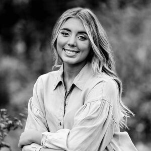 Meet your Posher, Chloe